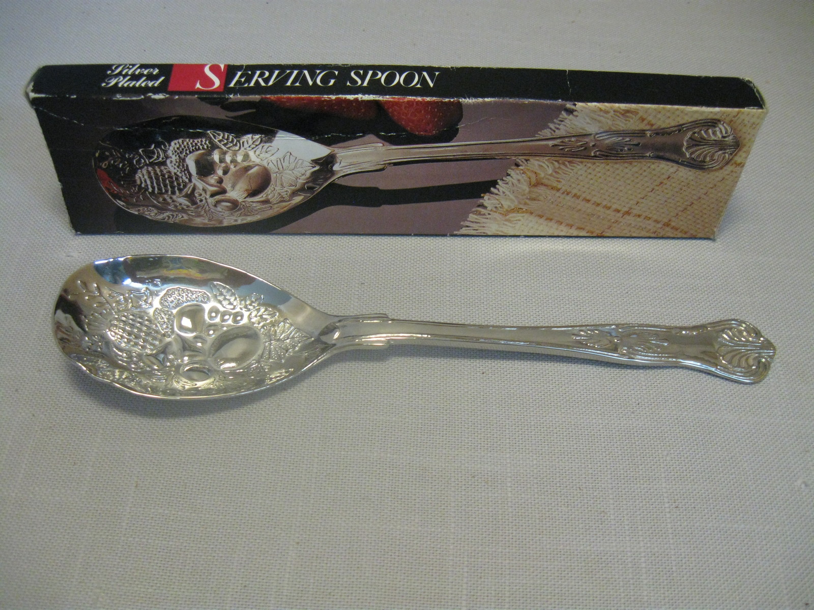 Primary image for Serving Spoon Silver Plate 8 3/4" long Fruit & Leaf Design Shell Design Handle 