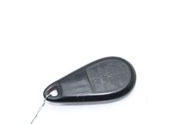 05-10 SUBARU IMPREZA 2 BUTTON KEY FOB Q7520 image 7