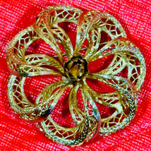 Vintage Coro craft Floral Gold Tone Brooch - £19.51 GBP