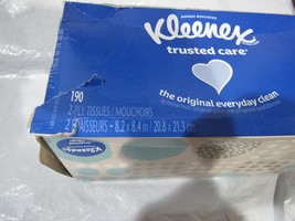 Kleenex Ultra Soft Facial Tissues 1 Box 190 Total Tissues BOX DAMAGED! - $2.99