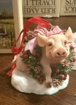 Lowell Davis Waiting For Mr Lowell Christmas Ornament 1993 Pig Wreath - $11.40