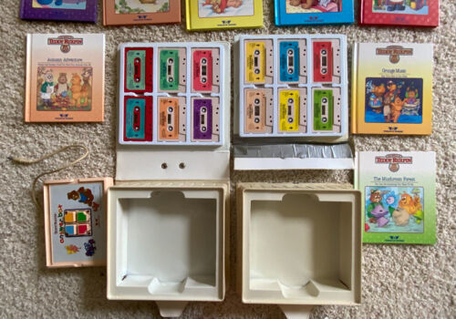 Vintage Teddy Ruxpin Book-N-Tape Along Carrying Case - RARE 12 tapes &amp; 8... - £92.70 GBP