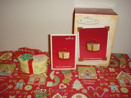 Hallmark 2004 Gift Of Friendship Ornament - $10.99