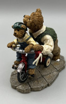 Figurine Boyds Bears Daddy and Taylor Hold on Tight #2277944 1E/2428 2004 China - £14.86 GBP