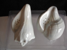 Sea Shells Ceramic  Salt/Pepper Shakers - $12.46