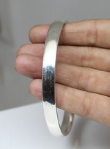 Pure Silver Mens solid Kara Bangle Bracelet 7.2cm - £81.52 GBP