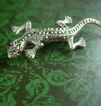 Sterling brooch gecko Brooch silver animal reptile marcasites Ruby eyes Vintage  - £59.95 GBP