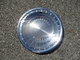 One genuine 1962 1963 Lincoln Continental hubcap wheel cover - £18.34 GBP