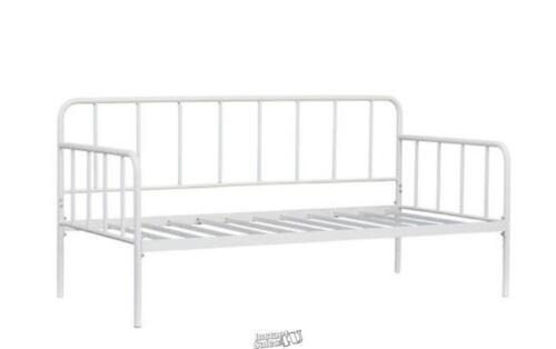 Signature Design by Ashley Trentlore Day Bed Platform White Twin Steel Frame - £208.96 GBP