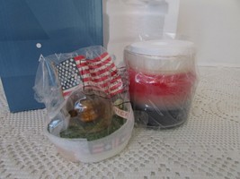 AVON 2004 PATRIOTIC SCENTED CANDLE JAR WITH DECORATIVE SNOWGLOBE FLAG LI... - $7.87