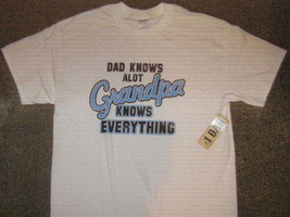 NWTS * GILDAN * Mens MEDIUM M white cotton graphicTee SHIRT - $9.50