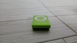 Apple iPod Shuffle 2nd Generation The Green Power Lights (UNTESTED AS-IS) - $15.81