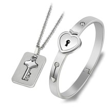 2Pcs/Set Couple Jewelry Sets Love Heart Lock Bracelet   Bangles Key Pendant Stai - £24.72 GBP