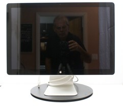 Apple Cinema Display LED A1267 24&quot; LED Silver MB382LL/A 1920x1200 MagSaf... - $159.00