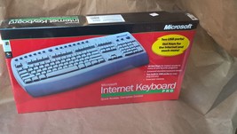 NEW Sealed Vintage Microsoft Internet Keyboard Pro w/Hot Keys USB PS/2 C17-00001 - £46.85 GBP