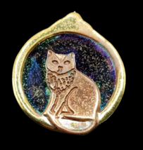 Vintage Brooch Pendant Cat Signed VP 94 Gold toned Colorful Round Hand C... - £35.19 GBP