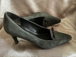Ralph Lauren Bottle Green Suede w/Saddle Brown Trim &amp; Bow Tamora Heels S... - $296.47 MXN