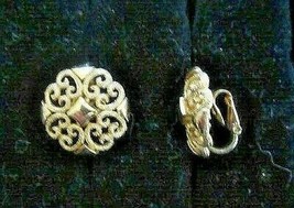 Gold filligree clip-on earrings - 7/8&quot; round  - £2.39 GBP