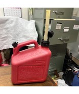 Vintage Pre Ban Essence 1 Gallon 4 oz Vented Gas Can Rubbermaid 3.9L - $39.99
