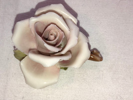 Capodimonte Small Rose Figurine - £19.54 GBP