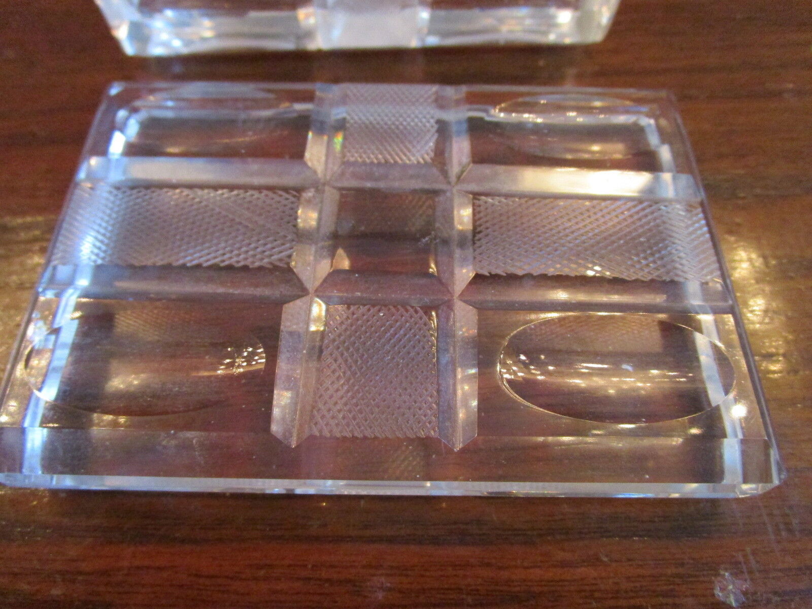 Crystal cut clear cigarrette box/trinket covered box [82] - $38.60