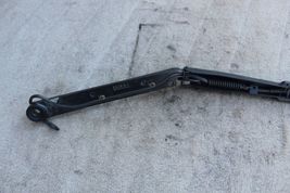 2003-2005 NISSAN 350Z FRONT RIGHT WINDSHIELD WIPER ARM V930 image 6