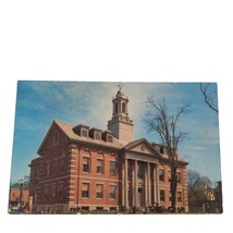 Postcard The Court House at Newport Rhode Island Chrome Unposted - $6.92