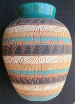 Navajo Pottery Vase Signed Gene W. 6.5&quot; Tall - £27.40 GBP