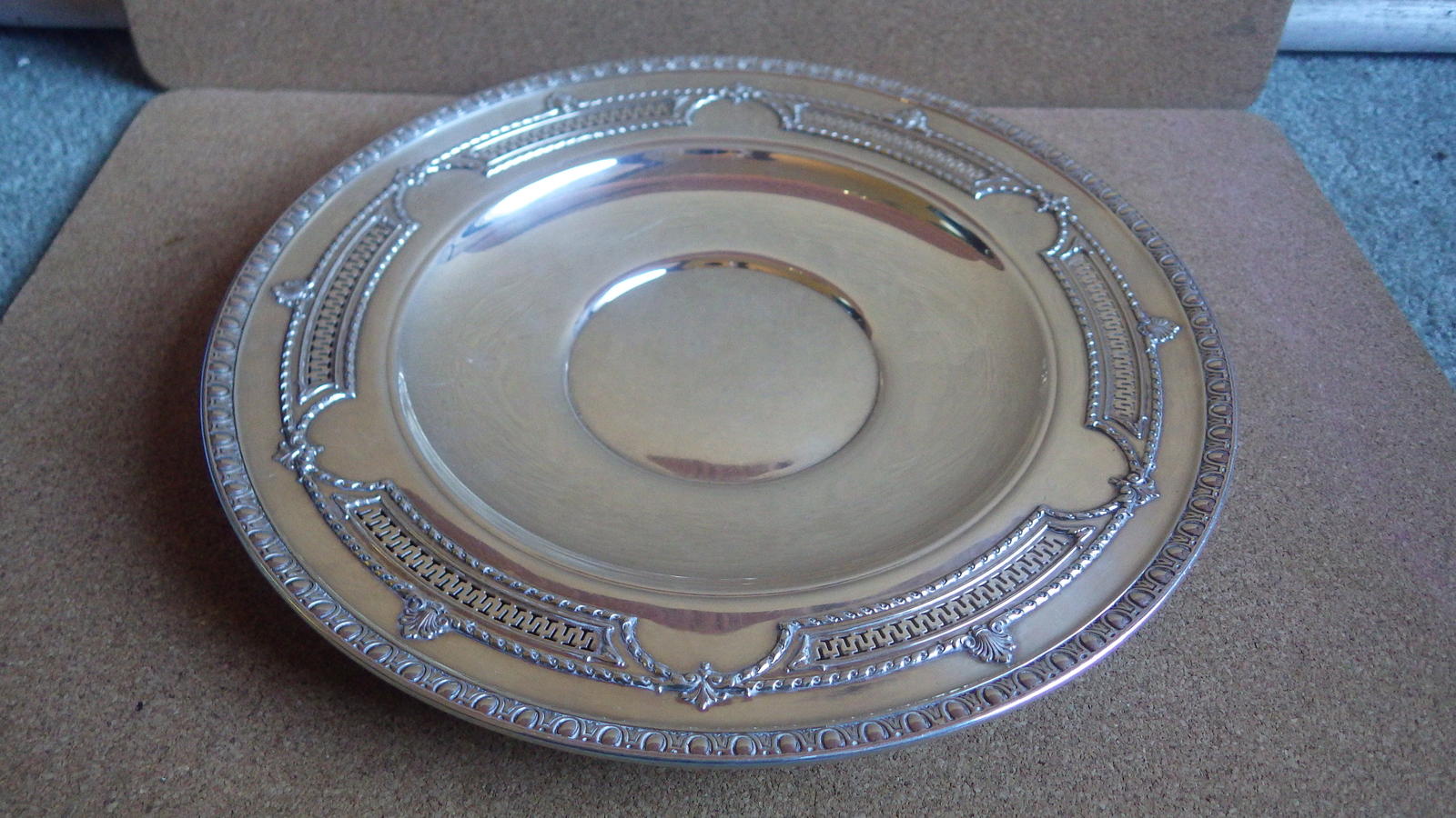 VINTAGE WALLACE 10 INCH STERLING SILVER PIERCED REPOUSSE TRAY 3490-3 279 GRAMS - $375.00