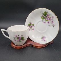 Vintage Royal Windsor Fine Bone China Tea Cup And Saucer Made In England/Purple - £9.28 GBP