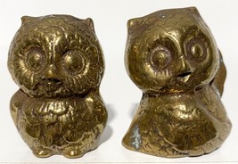 Vintage Brass Owl Paper Weights Set Of 2 Hoot Bird Of Prey Night Owls 1.75&quot; - £15.49 GBP