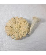Vintage Kirsch Floral Medallion Curtain Drapery tieback holdback white c... - $184.16 MXN