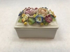 Small Vintage Elfinware White Porcelain Trinket Box With Applied Flowers - £23.81 GBP