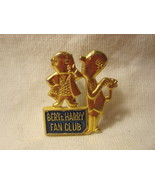old Bert &amp; Harry Beer Fan Club Cartoon Character Gold Pin - £15.72 GBP