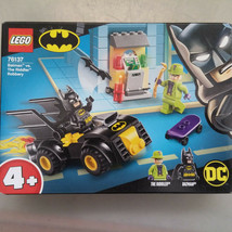 LEGO Batman vs. The Riddler Robbery Super Heroes 76137 Brand New Sealed - £13.11 GBP