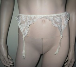 Vintage Undercover Wear White Lace Garterbelt Sz Medium - £7.92 GBP