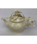VINTAGE 1998 Mud Pie Victorian Rose Ivory Porcelain Teapot Ornament - Ra... - $434.20 MXN