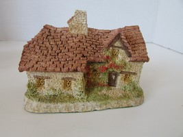 David Winters Sussex Cottage Sculpture John Hine Ltd GB 3.25&quot;L - $147.94 MXN