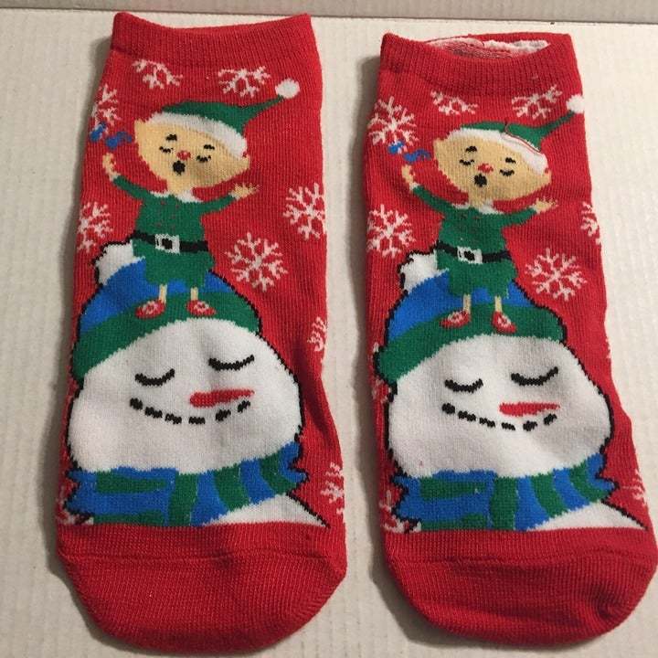 Holiday Wearibles Socks Women&#39;s Holiday Elf &amp; Snowman Low Cut No Show So... - $3.95