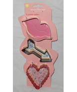 WILTON 3-Piece Cookie Cutter Set Metal VALENTINE&#39;S DAY Lip Arrow Heart r... - £12.56 GBP