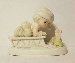 Precious Moments Figurine 1993 &quot;Bringing You A Merry Christmas&quot; #527599 - £9.44 GBP