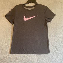 The Nike Tee Dri-Fit Shirt Women&#39;s Medium Gray Big Swoosh Pink Short Sleeve - £12.41 GBP