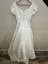 Oleg Cassini wedding dress pre-owned Size 8, GORGEOUS!! - $139.32