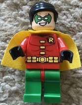 LEGO Super Heroes Robin Minifigure with Yellow Cape - £23.77 GBP
