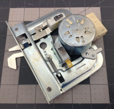 Whirlpool Oven Door Latch 8302474 - £17.86 GBP