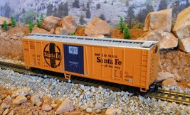 HO Scale: Athearn Santa Fe Box Car, Larger 8&quot;, MTC Label, Model Railroad Train - £22.50 GBP