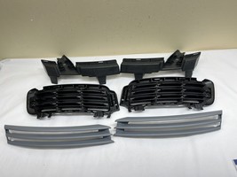 LR046709 GENUINE 2013-2017 LAND ROVER RANGE ROVER FRONT PUMPER GRILLE IN... - $400.00
