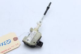 06-10 VOLKSWAGEN JETTA FUEL FILLER DOOR ACTUATOR Q3111 image 4