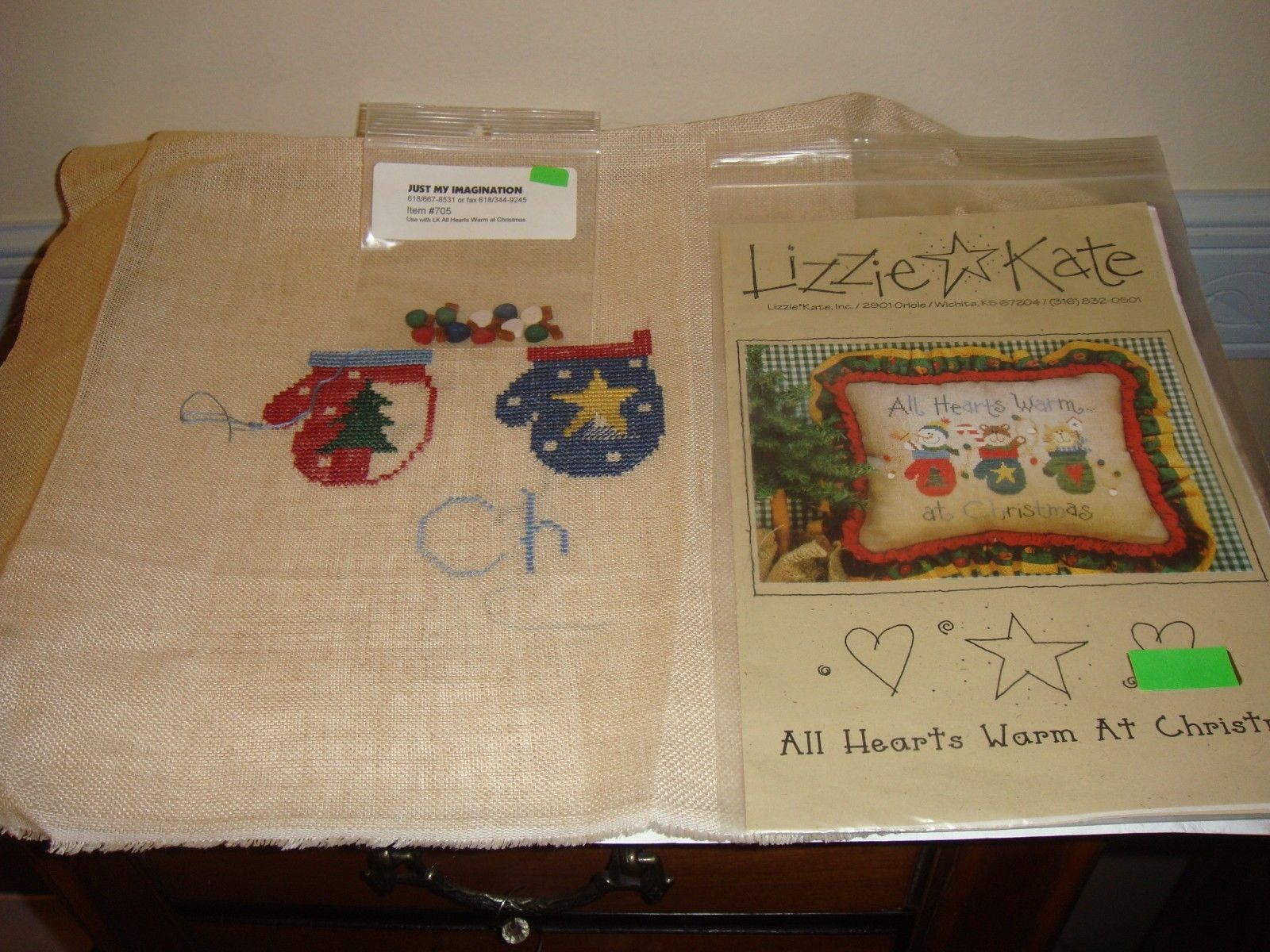 Lizzie Kate Cross Stitch All Hearts Warm At Christmas #61 Plus Fabric & Buttons - £19.74 GBP