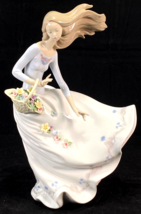 12&quot; LLADRO &quot;PETALS ON THE WIND&quot; PORCELAIN WOMEN FIGURINE #6767 - €257,15 EUR